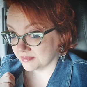 Meet your Posher, Steph